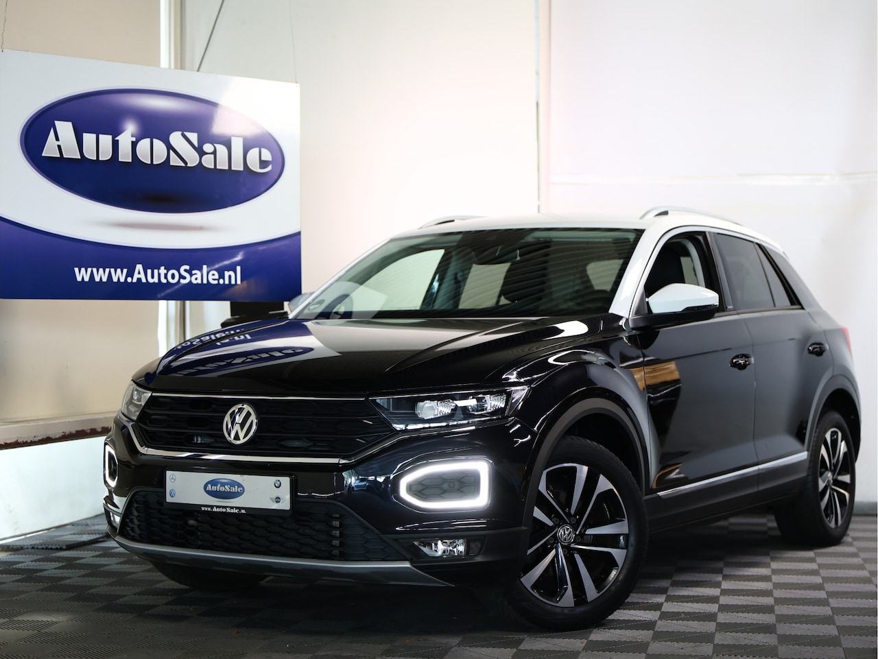 Volkswagen T-Roc - 1.5 TSI Sport 4motion DSG IQ VIRTUAL CARPLAY ACC '19 - AutoWereld.nl