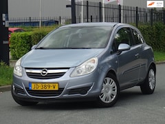 Opel Corsa - 1.2-16V Essentia AIRCO/STOEL&STUURVERWARMING/APK