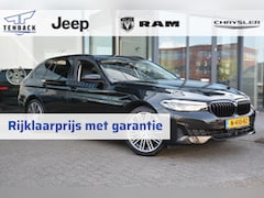 BMW 5-serie Touring - 520d Business Edition Plus | Leer | Stoelverwarming | Led pakket