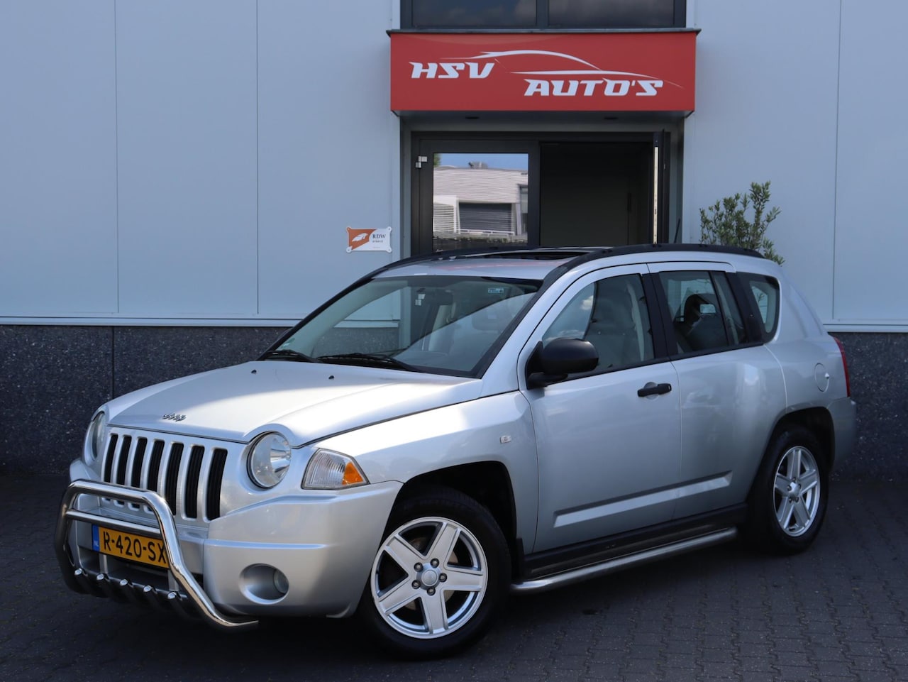 Jeep Compass - 2.4 Sport 4WD Bullbar airco LM trekhaak - AutoWereld.nl