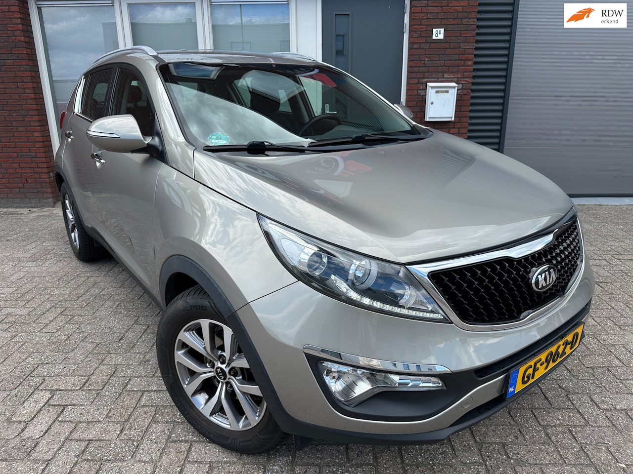 Kia Sportage - 1.6 GDI BusinessLine / Navi / Camera / PDC / Clima / NAP - AutoWereld.nl