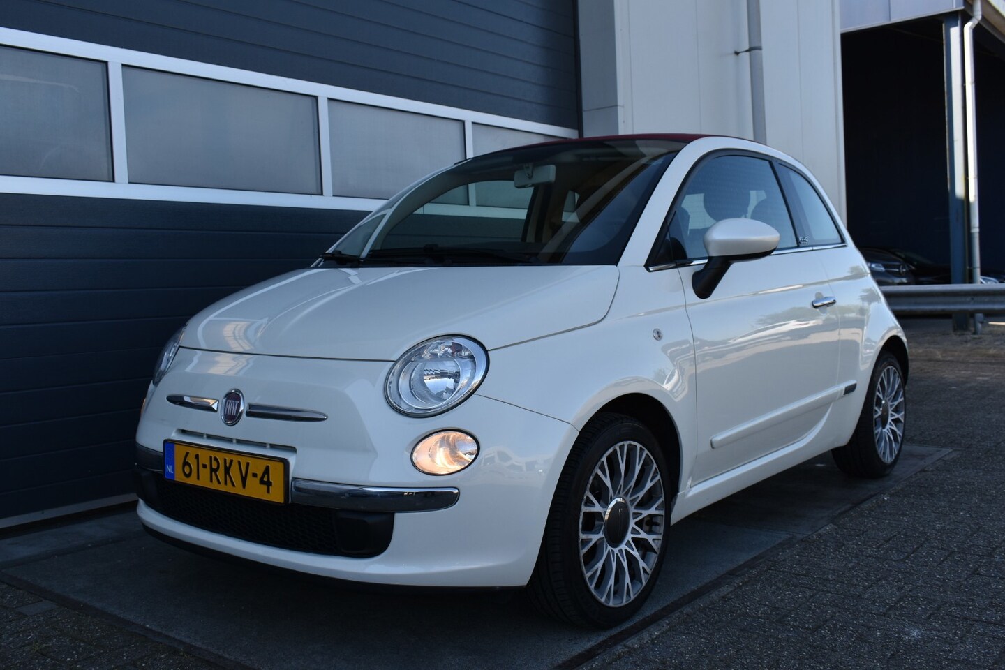 Fiat 500 C - 1.2 Lounge automaat/ weinig km. - AutoWereld.nl