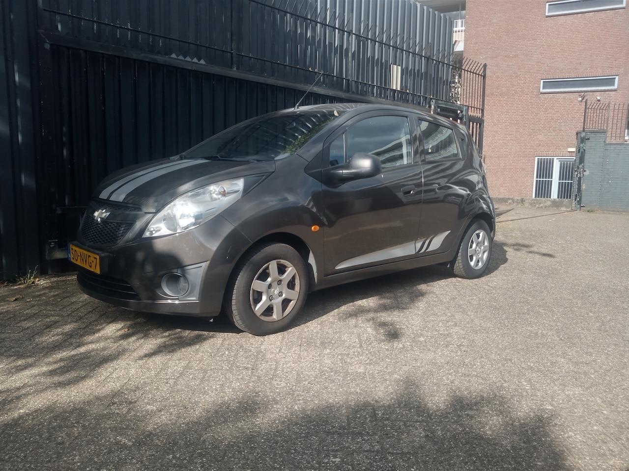 Chevrolet Spark - 1.0 16V LS Met een APK tot April 2026 en een NAP. - AutoWereld.nl
