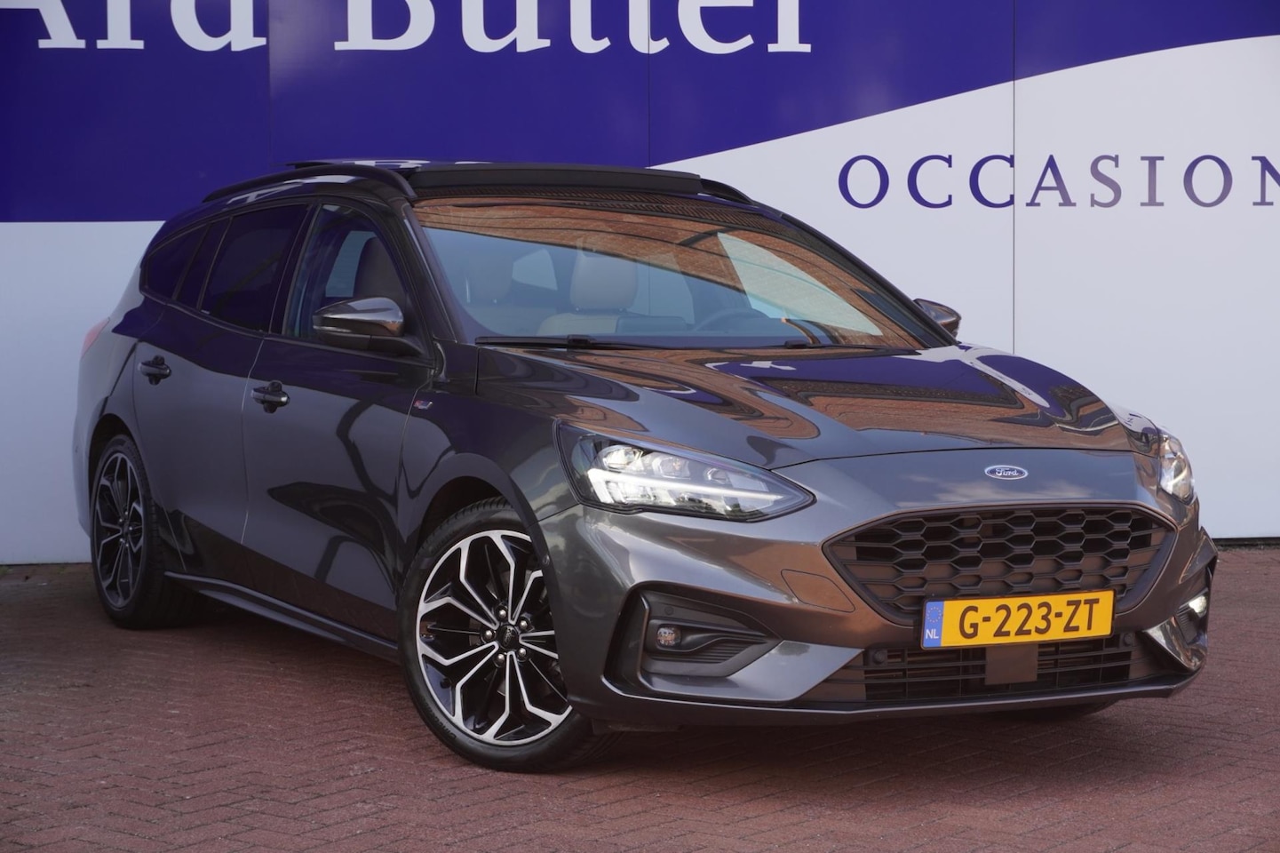 Ford Focus Wagon - 1.5 EcoBoost ST Line Business+Led+navi+camera+Pano-dak+leder+nieuwe apk+stoel-verw+18"lmv - AutoWereld.nl