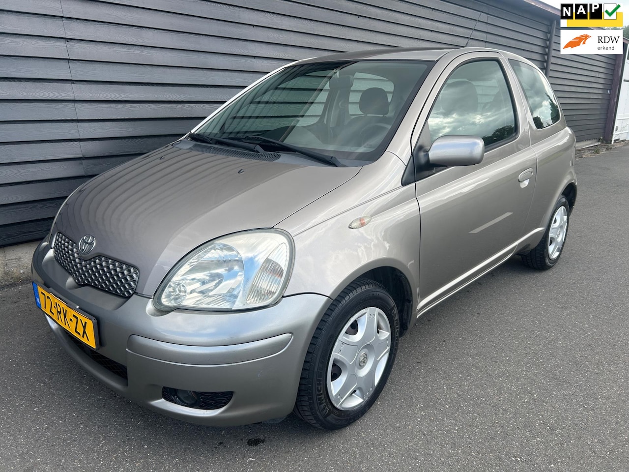 Toyota Yaris - 1.0 VVT-i S-Line Rijdt Goed NIEUWE APK! - AutoWereld.nl