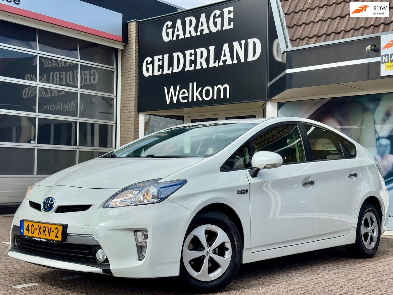 Toyota Prius - 1.8 Plug-in Aspiration | Navi | Camera | Cruise | Climate | Pdc | Iso | Full-Option! - AutoWereld.nl