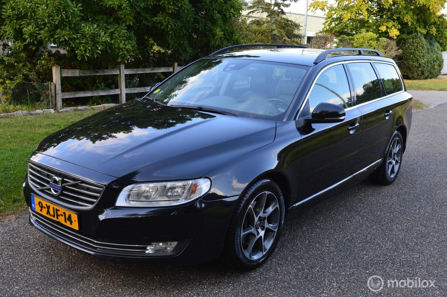 Volvo V70 - 1.6 D2 Automaat Nordic+ Zeer frisse auto ! - AutoWereld.nl