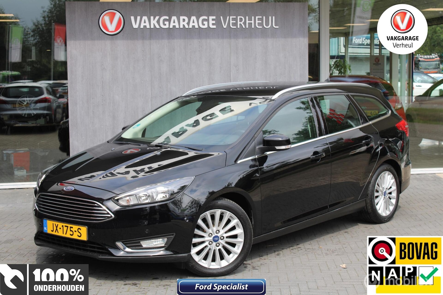 Ford Focus Wagon - 1.0 Titanium|125Pk|Navi|Boekje|Trekhaak - AutoWereld.nl