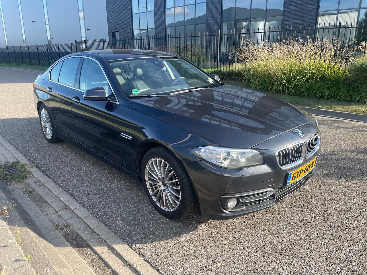 BMW 5-serie - 530d Luxury Edition - AutoWereld.nl