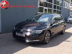 Volkswagen Golf - 2.0 TDI Style Automaat/ Led/ Trekhaak/ Stuur en stoelverwarming