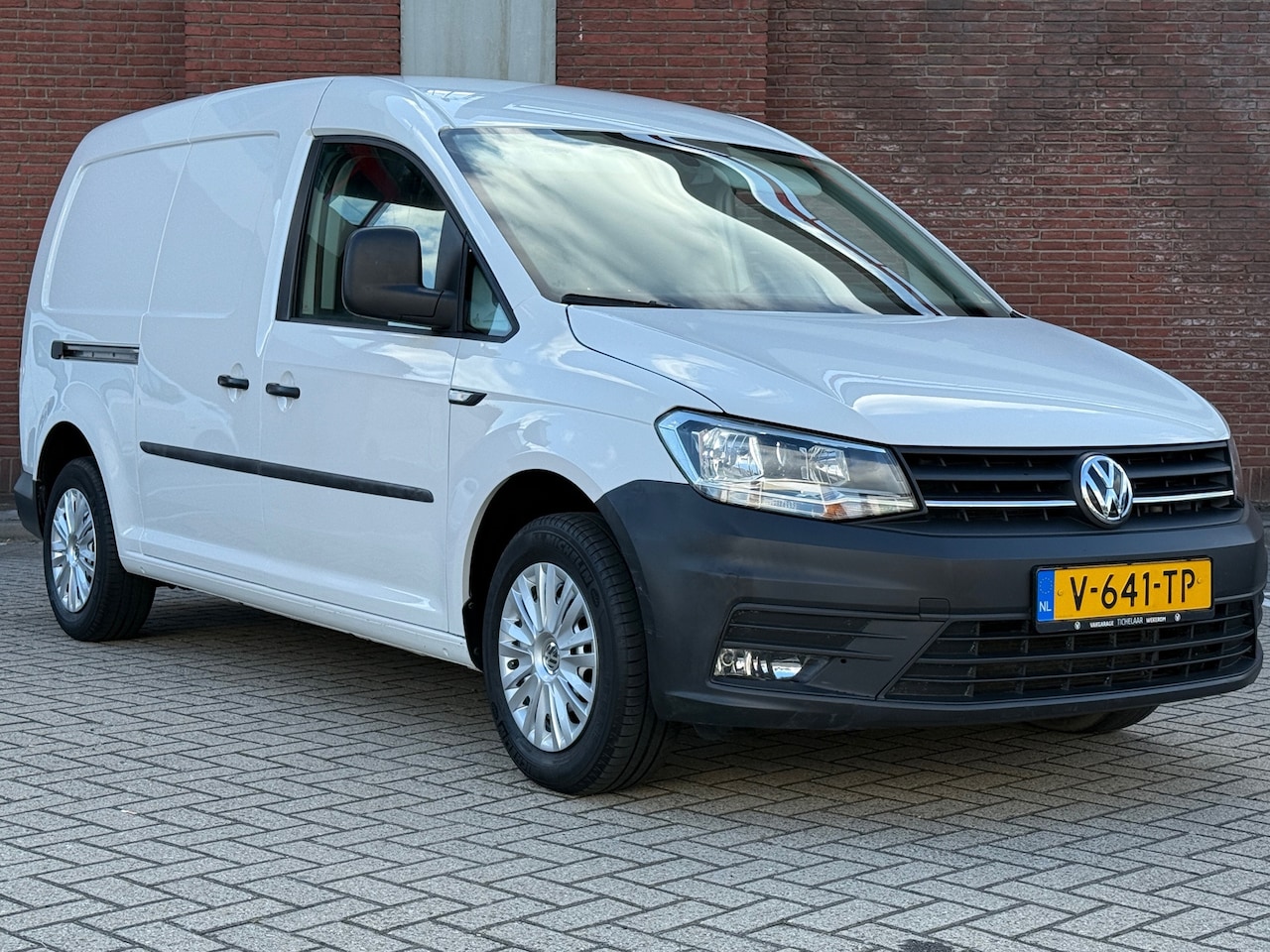 Volkswagen Caddy Maxi - 2.0 TDI L2H1|Maxi Highline|NAVI|AIRCO|CRUISE|EURO 6 - AutoWereld.nl