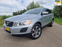 Volvo XC60 - 2.0 T5 Ocean Automaat / NL Auto / 2e Eigenaar / Volledig Dealer Onderhouden / Clima / Navi