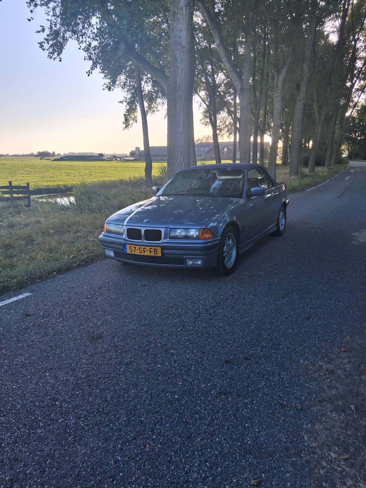 BMW 3-serie Cabrio - 318i Executive - AutoWereld.nl
