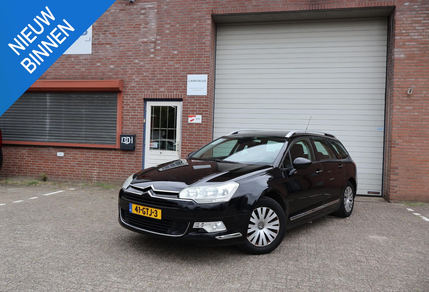 Citroën C5 Tourer - 2.0 16V Comfort APK 3e eigenaar PDC Cruise Airco Trekhaak NAP - AutoWereld.nl