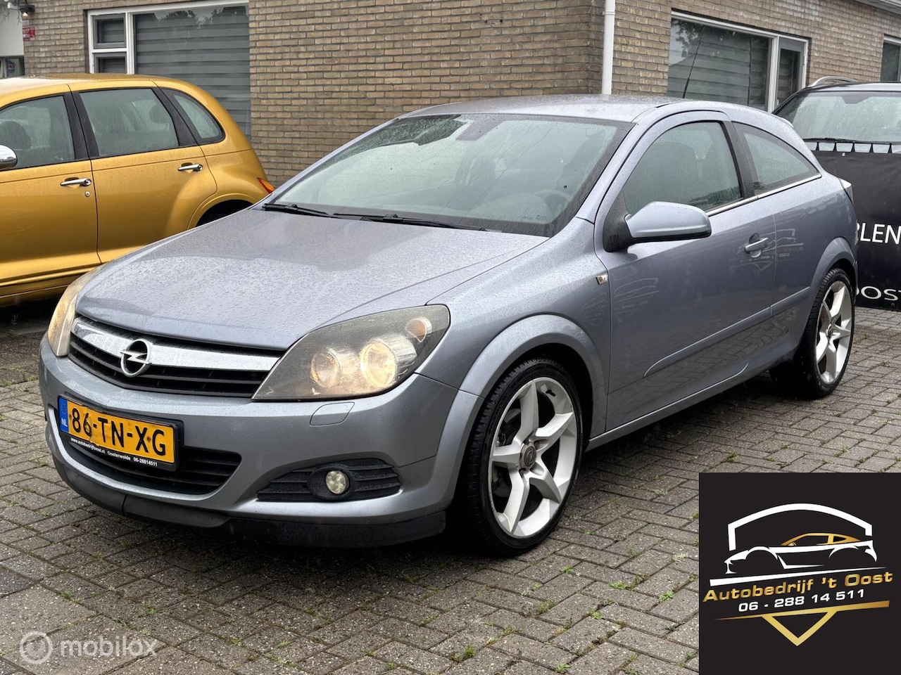 Opel Astra GTC - 1.6 Cosmo leuke sportieve auto nieuwe apk ! - AutoWereld.nl