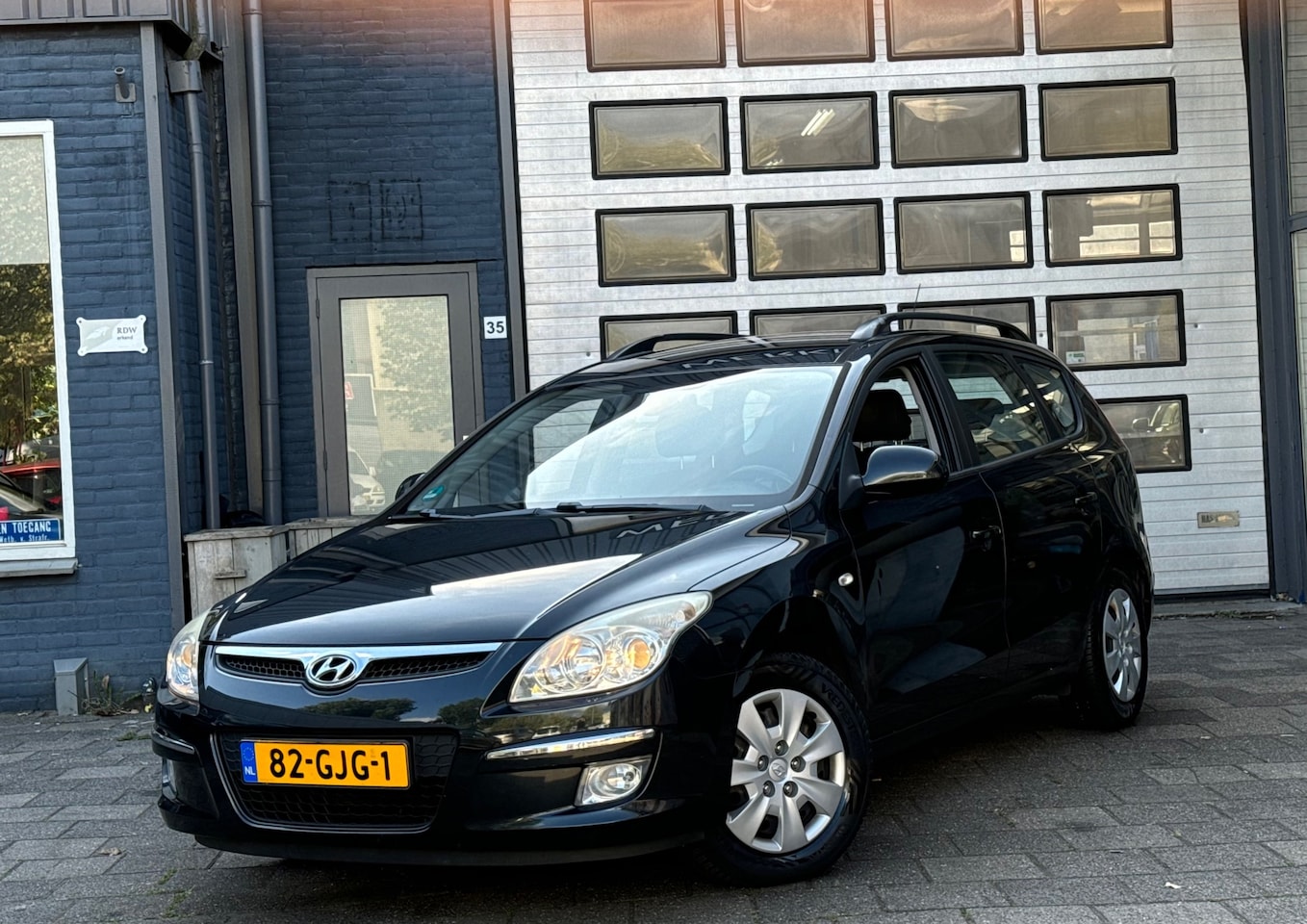 Hyundai i30 CW - 1.6i Dynamic | Elek-Pakket | Airco | NW APK - AutoWereld.nl