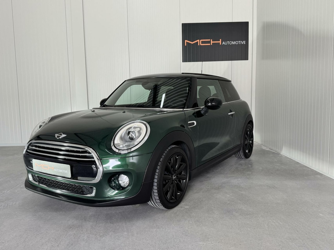 MINI Cooper - 1.5 Cooper Chili Serious Business - AutoWereld.nl