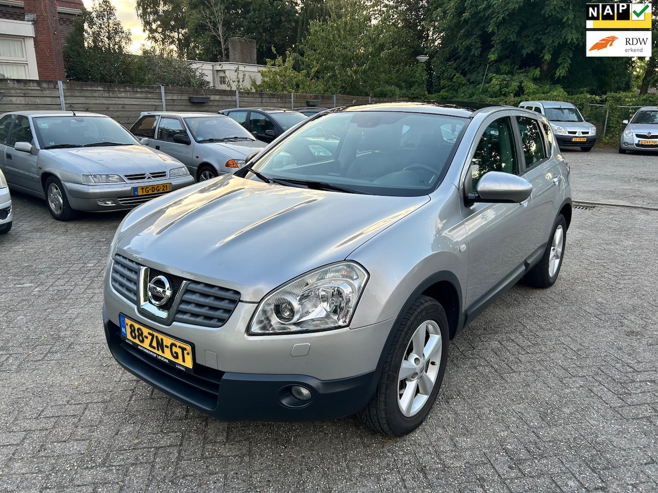 Nissan Qashqai - 2.0 Tekna Premium// Panorama // Leer // APK - AutoWereld.nl