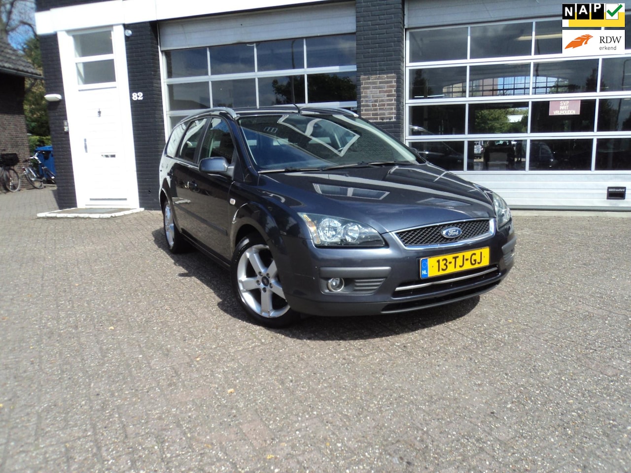 Ford Focus Wagon - 1.6-16V Futura Airco Cruise - AutoWereld.nl