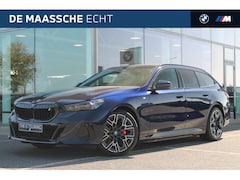BMW i5 - eDrive40 M Sport / Panoramadak / Trekhaak / Stoelventilatie / Parking Assistant Plus / Ada