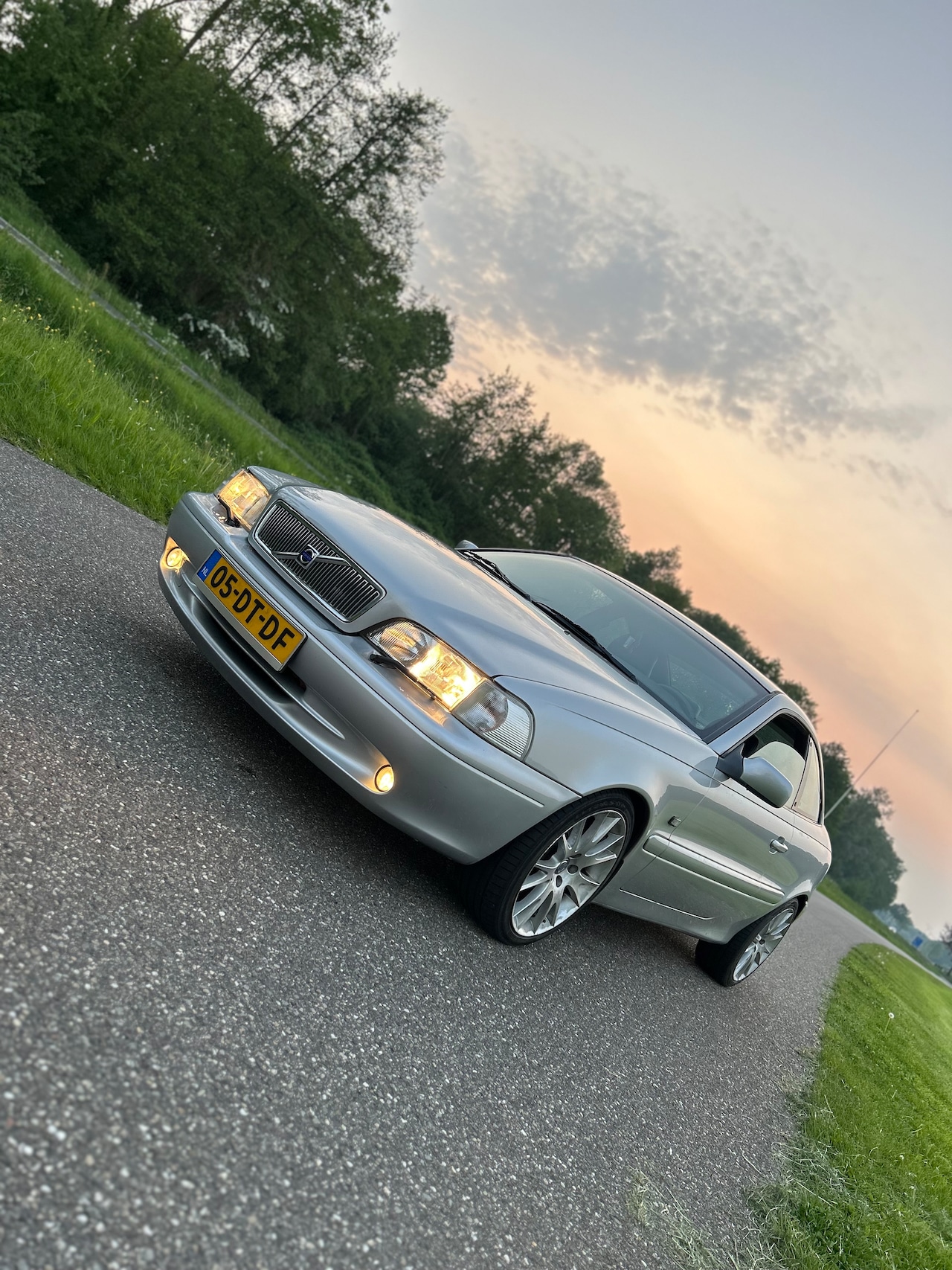 Volvo C70 Coupé - 2.3 T-5 Luxury - AutoWereld.nl