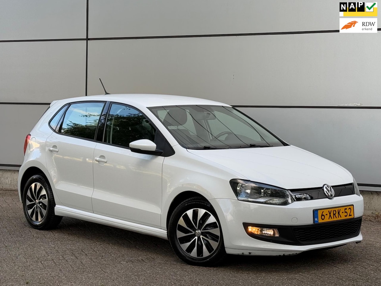 Volkswagen Polo - 1.4 TDI BlueMotion 2e Eignr |Navi |Airco |Start/Stop |Cruise |Lmv |Nap |Boekjes - AutoWereld.nl