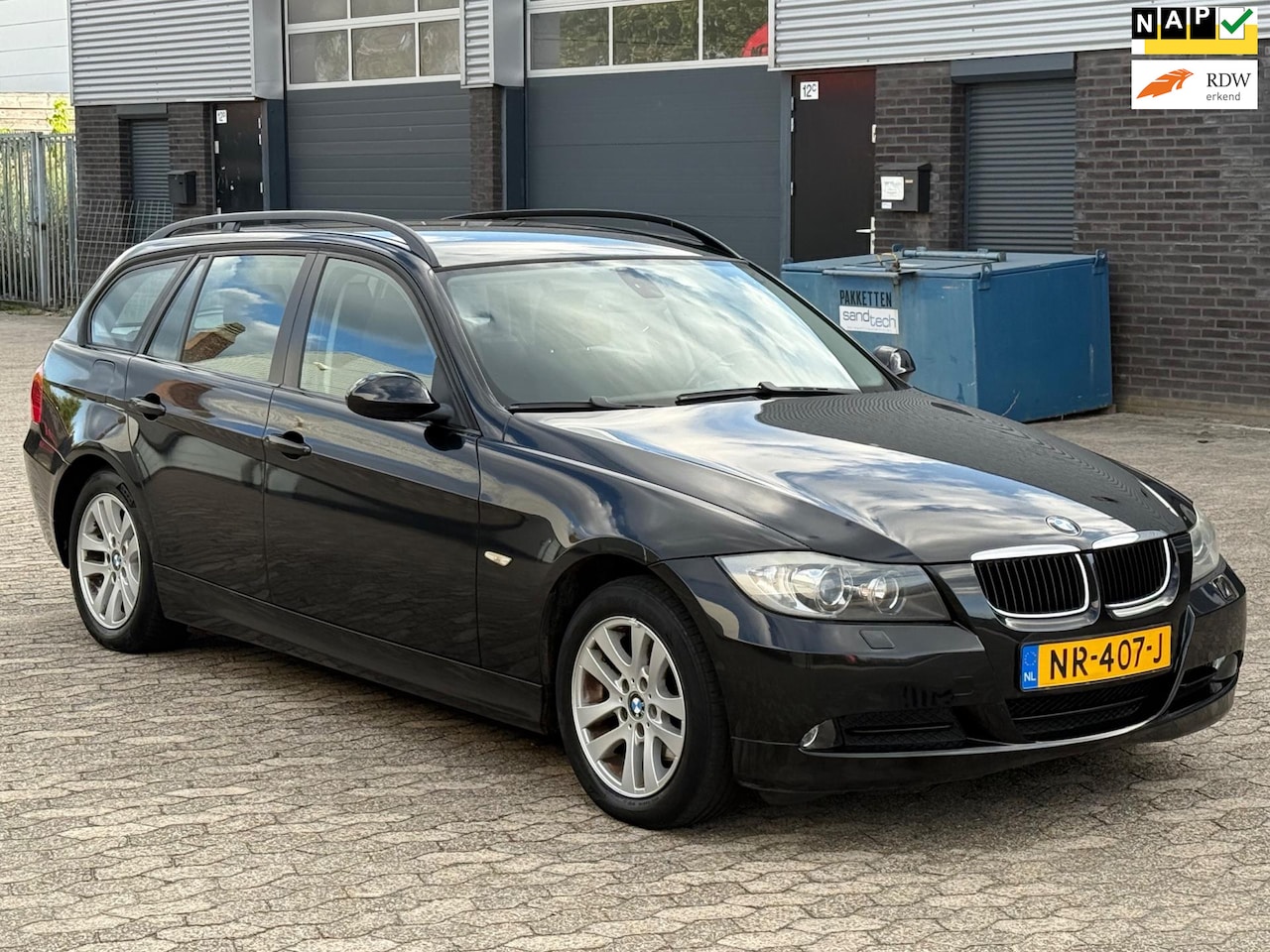 BMW 3-serie Touring - 318i CLIMA CRUISE PDC TREKHAAK BOEKJES nw APK NAP - AutoWereld.nl