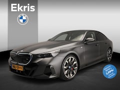 BMW i5 - Sedan M60 xDrive 84 kWh | M-Sportpakket | LED | HUD | Schuifdak | trekhaak | Active cruise