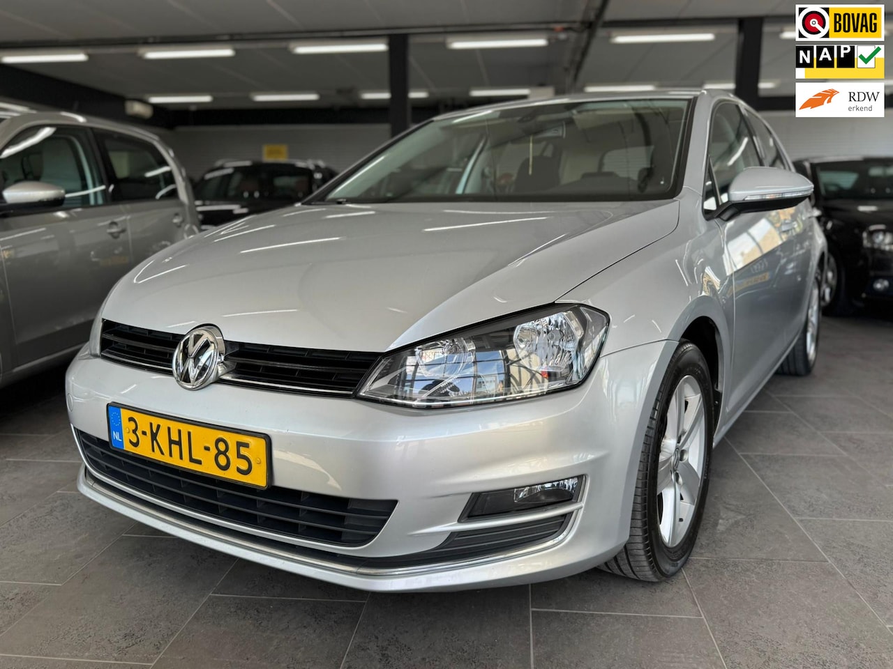 Volkswagen Golf - 1.4 TSI Highline alcantara navigatie clima cruise controle lm-velgen elektrische pakket - AutoWereld.nl
