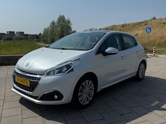 Peugeot 208 - 1.2 PureTech Allure 110PK GT Uitvoering