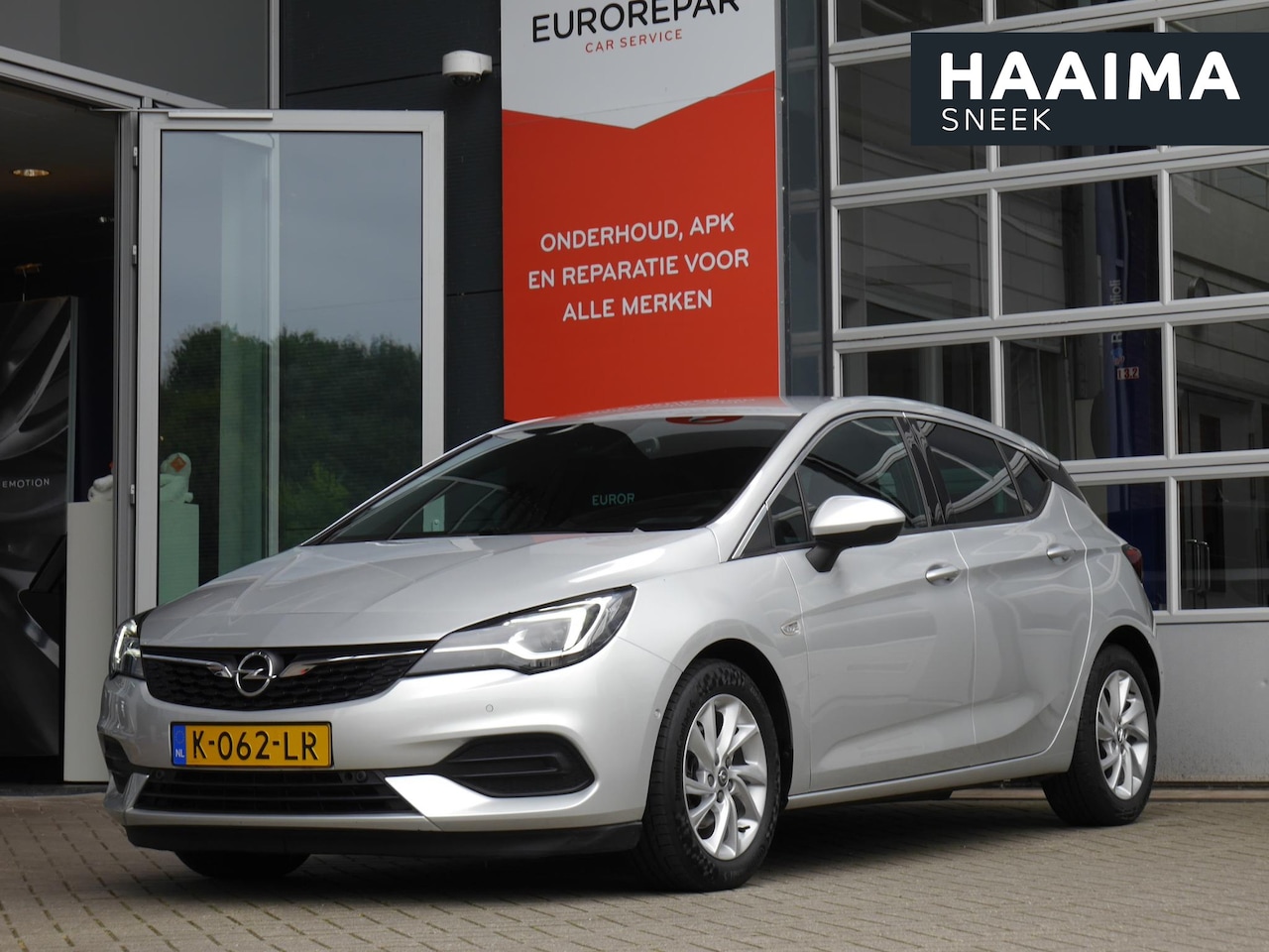Opel Astra - 1.2 Elegance | Stoel en stuurverwarming | Navigatie | Parkeersensoren voor en achter | Tre - AutoWereld.nl