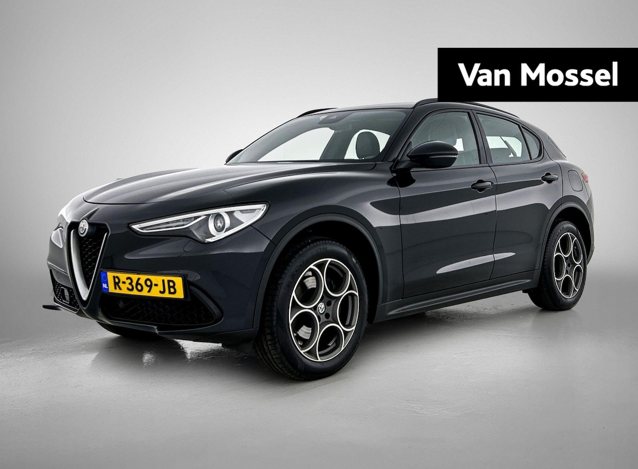 Alfa Romeo Stelvio - 2.0 T AWD Super | 320PK | Veloce Sportstoelen | Stoel & Stuurverwarming | Camera | Parkeer - AutoWereld.nl