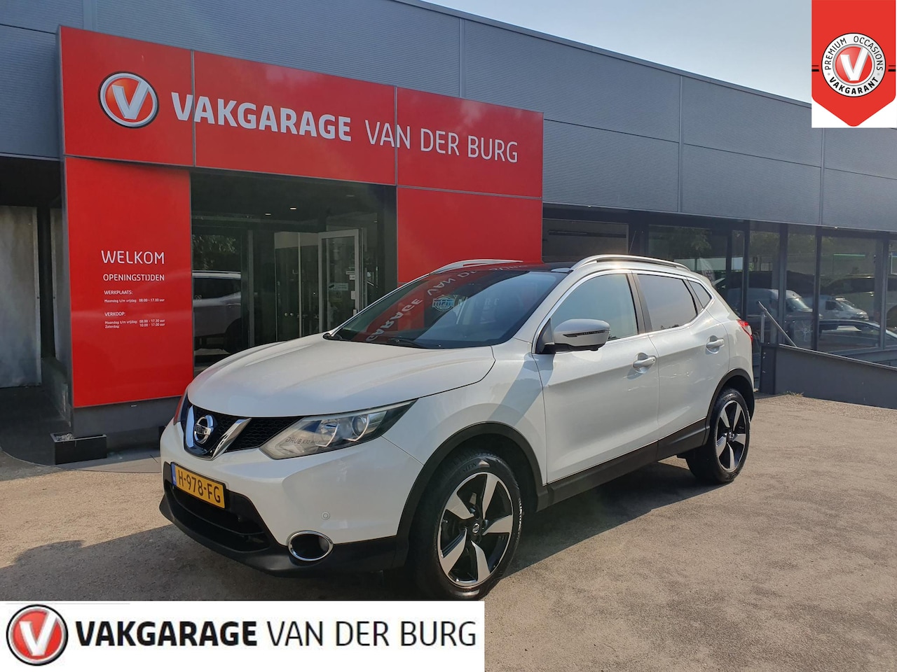 Nissan Qashqai - 1.2 Connect Edition Pano dak Navi Camera Trekhaak - AutoWereld.nl