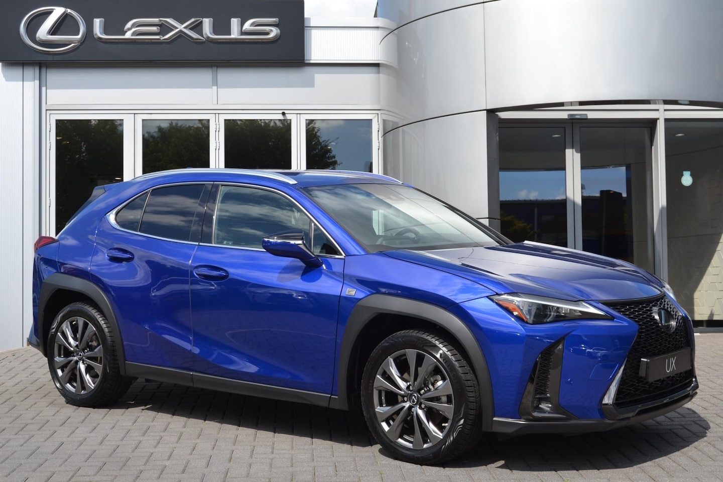Lexus UX - 250h F Sport Design FACELIFT STOELVERW PARK-SENS SYNTH-LEDER BLIND-SPOT - AutoWereld.nl