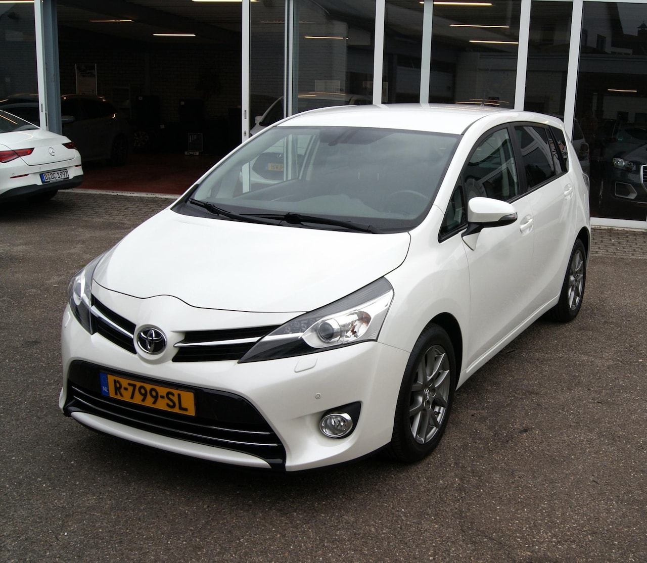 Toyota Verso - 1.8 VVT-i Dynamic Business Top 5 editie Automaat,Navi,Camera,Cruise,RIJKLAARPRIJS!! - AutoWereld.nl