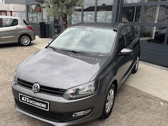 Volkswagen Polo - 1.4-16V Highline AUTOMAAT, STOELVERWARMING