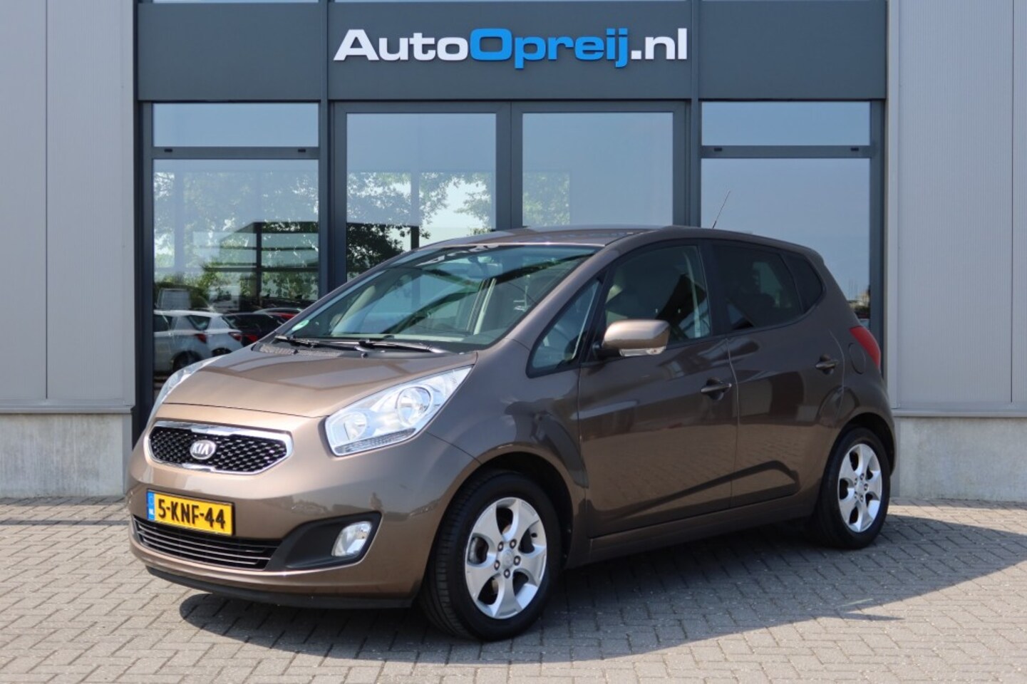 Kia Venga - 1.4 CVVT Super Pack NAVI, Clima, Cruise, Trekhaak - AutoWereld.nl