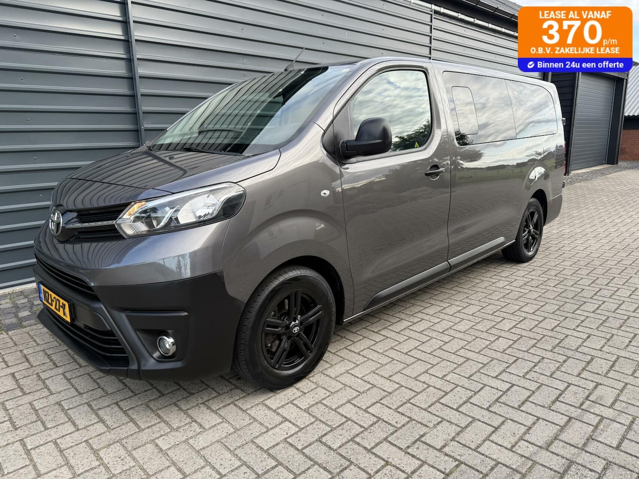 Toyota ProAce Shuttle - 1.5 D-4D Long 9 Persoons Airco Lm Velg Trekh. - AutoWereld.nl