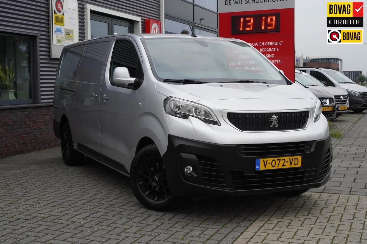 Peugeot Expert - 231L 2.0 BlueHDI 120 Premium; Dubbele schuifdeur - AutoWereld.nl
