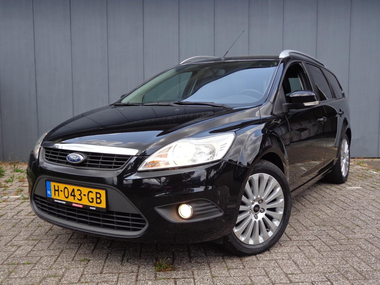 Ford Focus Wagon - 1.6i-16V Titanium i.z.g.st - AutoWereld.nl