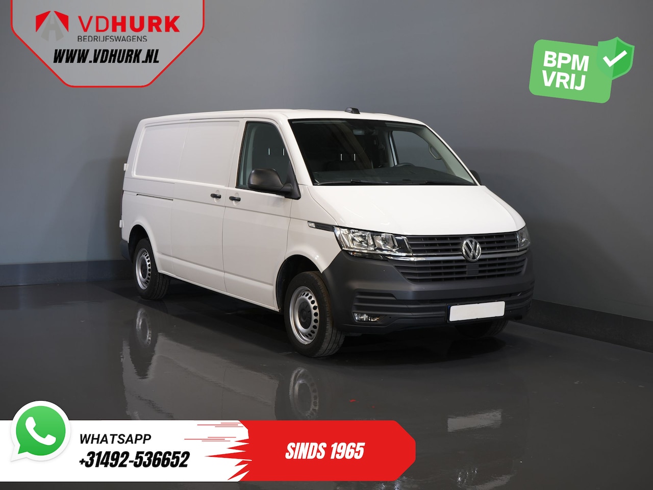 Volkswagen Transporter - 2.0 TDI L2 BPM VRIJ! NL Auto/ Carplay/ Cruise/ Airco/ Navi/ PDC - AutoWereld.nl