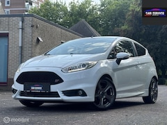 Ford Fiesta - 1.6 ST2/220PK/CAMERA/KEYLESS/LMV/STLVW/NAVI/NETTE STAAT