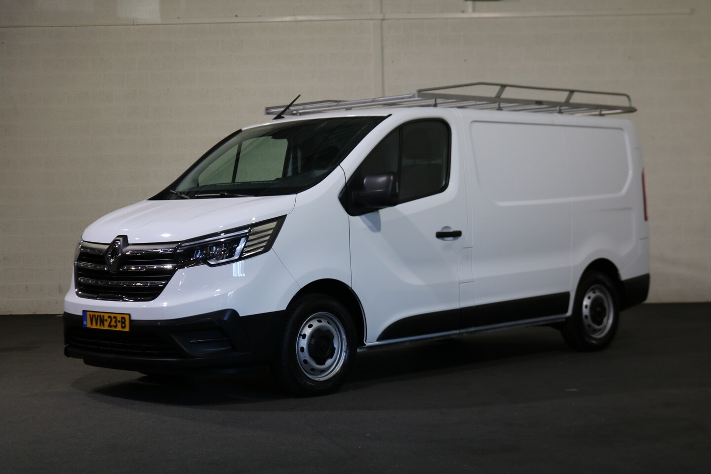Renault Trafic - 2.0 dCi 110pk L1 H1 Airco Trekhaak Imperiaal - AutoWereld.nl