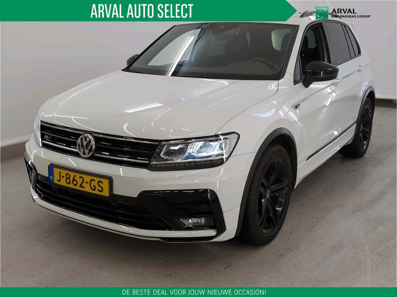 Volkswagen Tiguan - 1.5 TSI ACT 150pk Automaat Highline Business R Line | Panoramadak | Trekhaak | 19" Black P - AutoWereld.nl