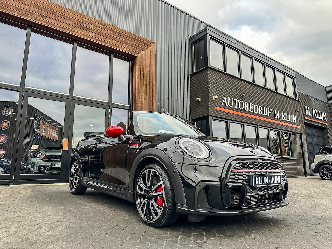MINI Cabrio - Mini 2.0 John Cooper Works JCW Pack F1 aut 231pk/Union Jack dak/Btw/Bomvol - AutoWereld.nl