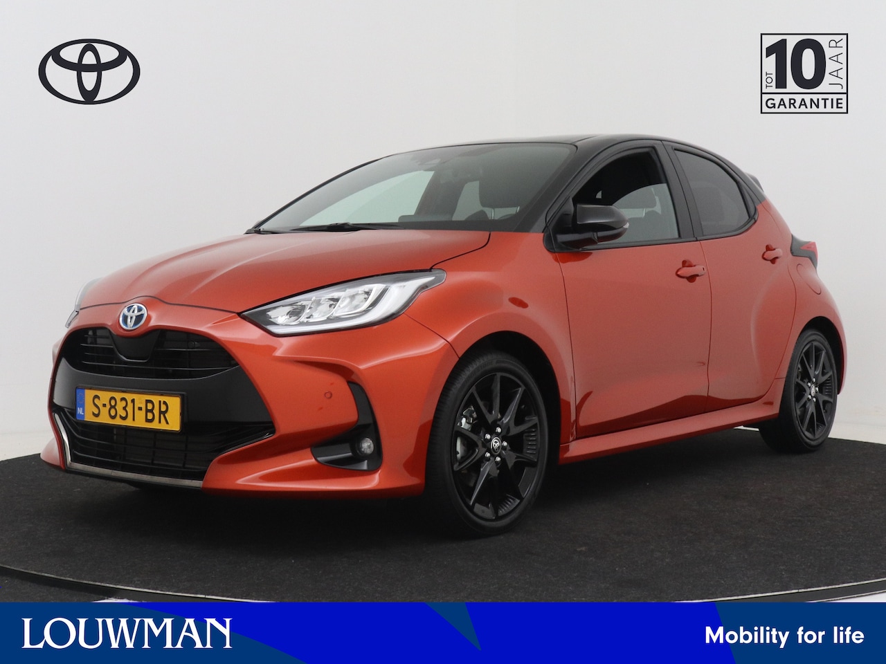 Toyota Yaris - 1.5 Hybrid Executive | Afneembare trekhaak | 17'' LM velgen | Stoelverwarming | Full map n - AutoWereld.nl