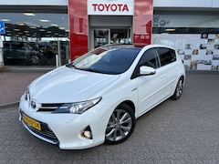 Toyota Auris - 1.8 Hybrid Lease Pro | Keyless Entry | Trekhaak | Stoelverwarmin