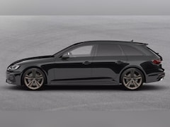 Audi RS4 - Quattro | Facelift | Keramische remmen | B&O | Matrix LED | RS stoelen+massage | Carbon in