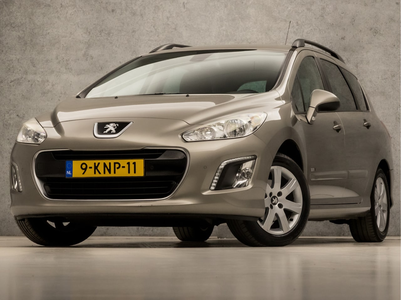 Peugeot 308 SW - 1.6 VTi Sport Automaat (NAVIGATIE, CLIMATE, CRUISE, SPORTSTOELEN, TREKHAAK, PARKEERSENSORE - AutoWereld.nl