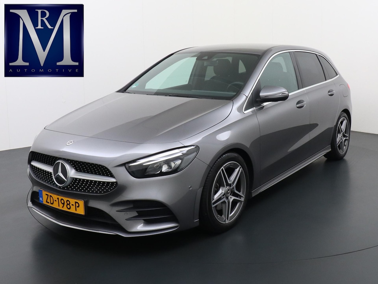 Mercedes-Benz B-klasse - 180 Business Solution AMG ORIGINEEL NL AUTO MET NAP | ELEKTRISCHE ACHTERKLEP | STOELVERWAR - AutoWereld.nl